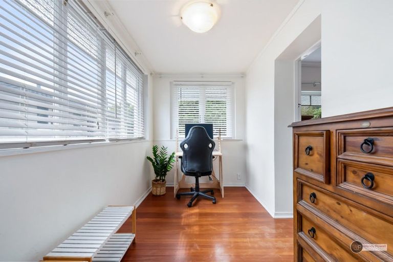 Photo of property in 17 Collingwood Street, Waterloo, Lower Hutt, 5011