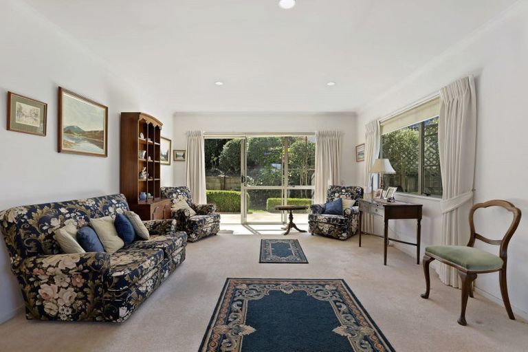 Photo of property in 19 Lakeridge Close, Rangatira Park, Taupo, 3330