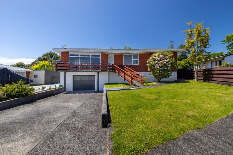 Photo of property in 5 Handley Place, Glen Avon, New Plymouth, 4312