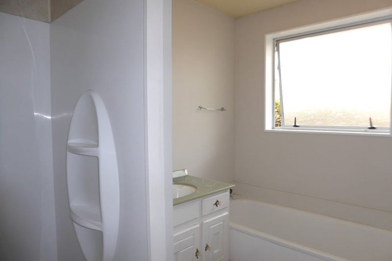 Photo of property in 3/15 Division Street, Riccarton, Christchurch, 8041