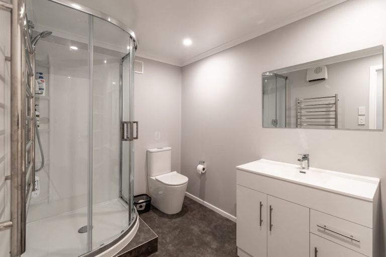 Photo of property in 5 Handley Place, Glen Avon, New Plymouth, 4312