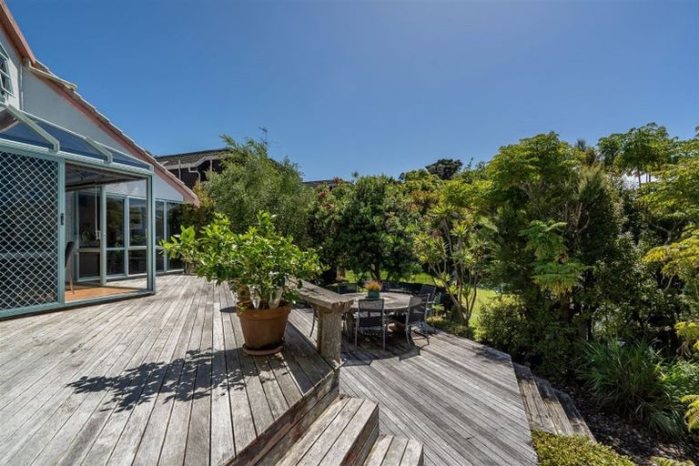 Photo of property in 2/2 Jutland Street, Mairangi Bay, Auckland, 0630