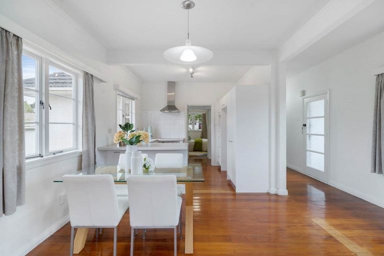 Photo of property in 1/91 Nile Road, Milford, Auckland, 0620