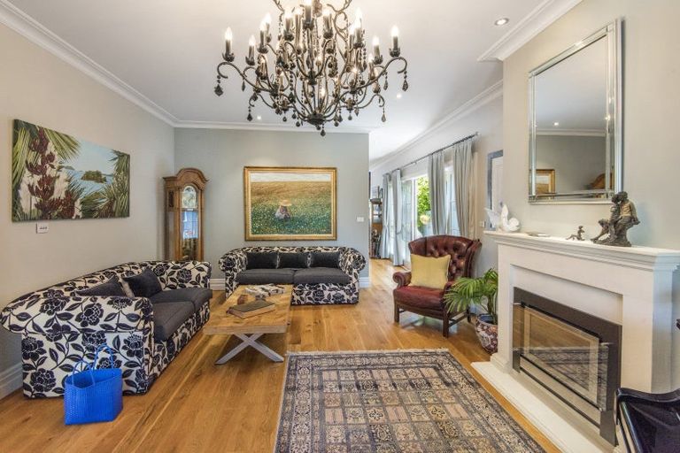 Photo of property in 13 Stanley Point Road, Stanley Point, Auckland, 0624