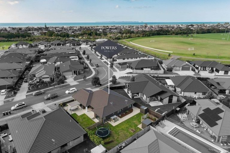 Photo of property in 16 Drabble Crescent, Papamoa Beach, Papamoa, 3118