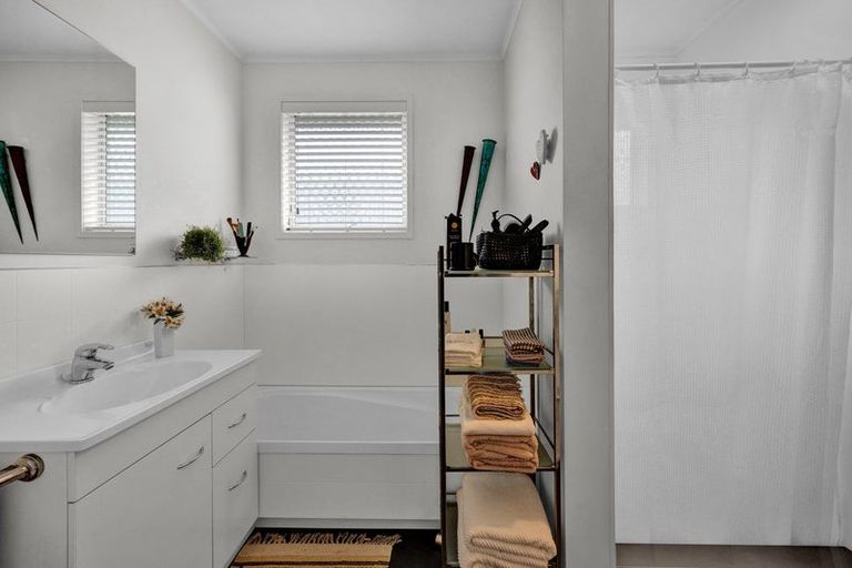 Photo of property in 15 Davidson Street, Hawera, 4610