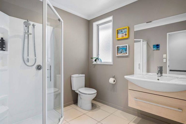 Photo of property in 17 Westpark Drive, Burnside, Christchurch, 8053