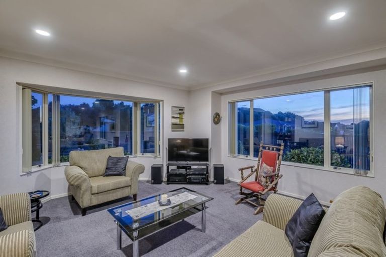 Photo of property in 38 Realm Drive, Paraparaumu, 5032