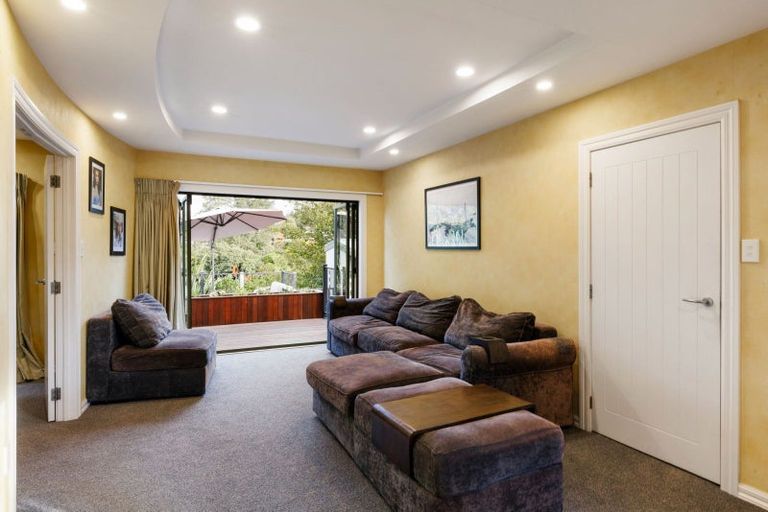 Photo of property in 16 Cranwell Place, Hillcrest, Hamilton, 3216