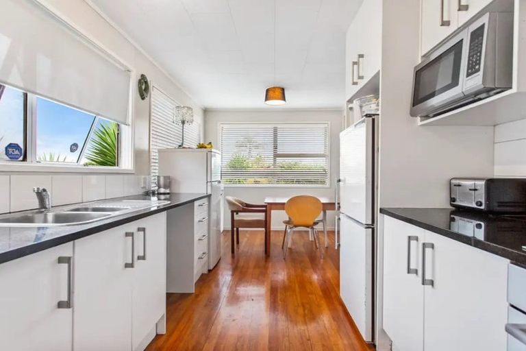 Photo of property in 41 Mcdivitt Street, Manurewa, Auckland, 2102