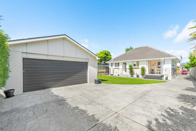 Photo of property in 28 Kashmir Avenue, Clouston Park, Upper Hutt, 5018