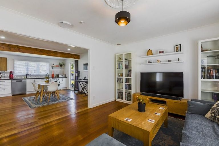 Photo of property in 107 Nuffield Avenue, Marewa, Napier, 4110