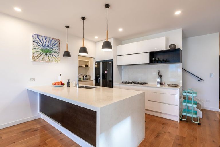 Photo of property in 11 Coastview Lane, Long Bay, Auckland, 0630