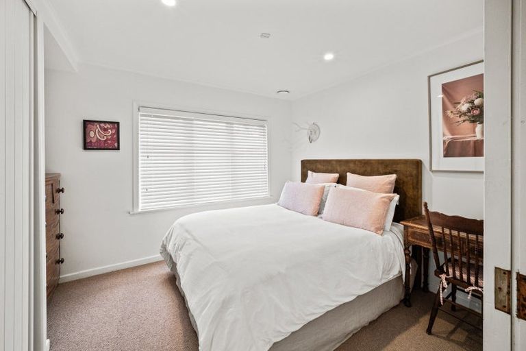 Photo of property in 4 Humariri Street, Point Chevalier, Auckland, 1022