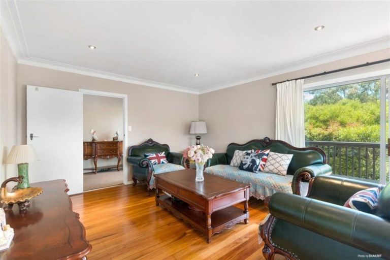 Photo of property in 23 Charles Dickens Drive, Mellons Bay, Auckland, 2014