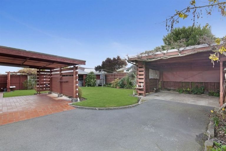 Photo of property in 60 Toorak Avenue, Avonhead, Christchurch, 8042