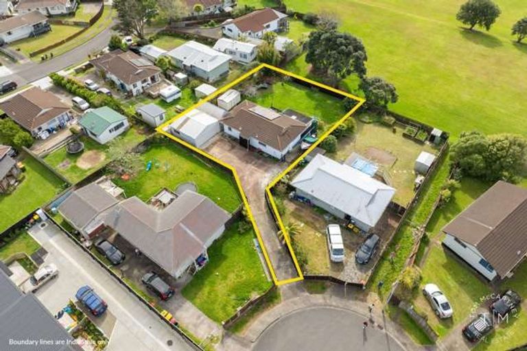 Photo of property in 10 Kopu Place, Clendon Park, Auckland, 2103