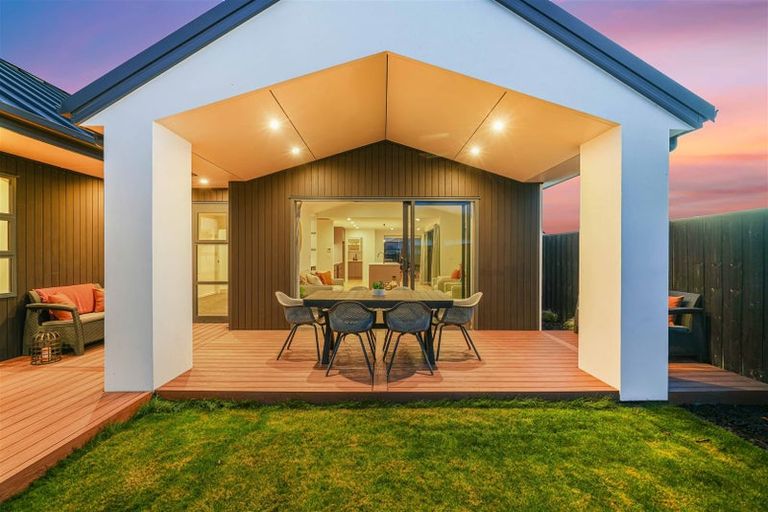 Photo of property in 96 Stationmasters Way, Prebbleton, 7604