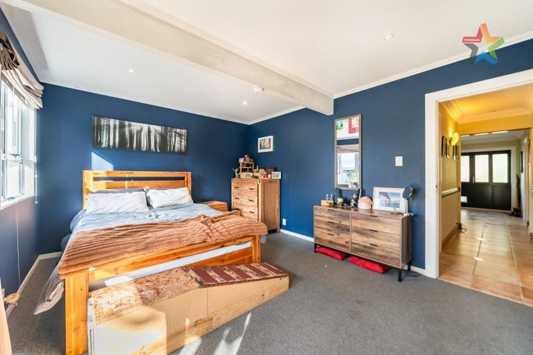 Photo of property in 94 Normandale Road, Normandale, Lower Hutt, 5010