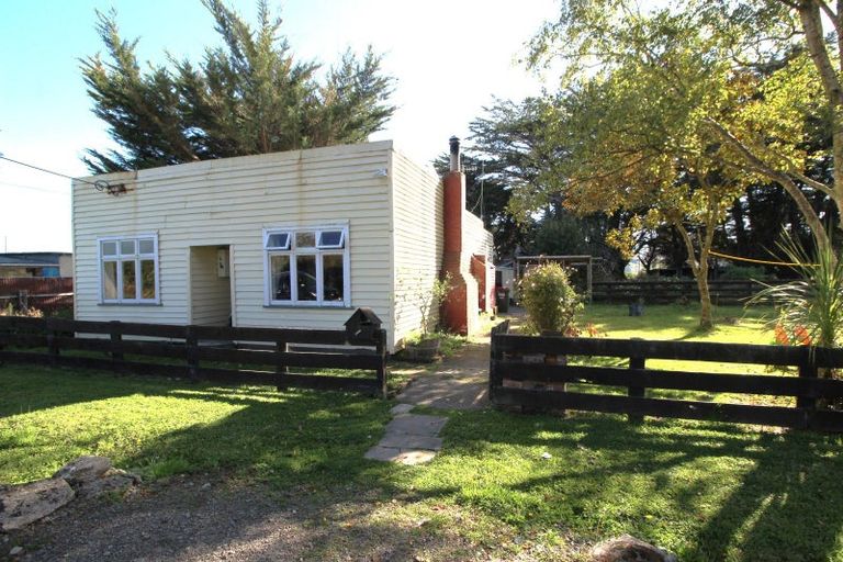 Photo of property in 9 Adele Street, Woodville, 4920