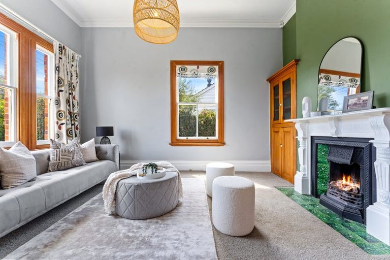 Photo of property in 14 Eversleigh Road, Belmont, Auckland, 0622