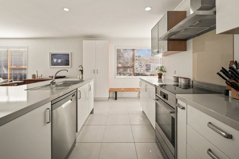 Photo of property in 98 Huia Road, Point Chevalier, Auckland, 1022