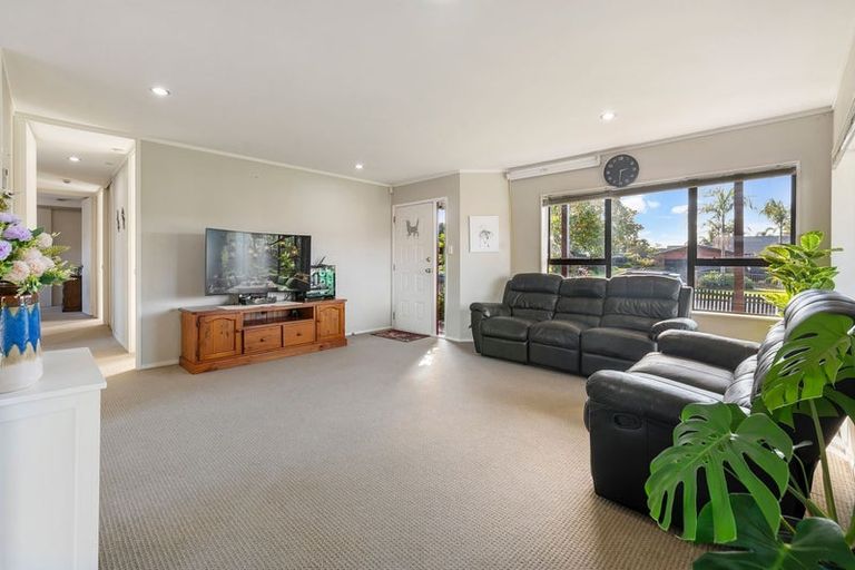 Photo of property in 1/5 Kenwick Place, Burswood, Auckland, 2013