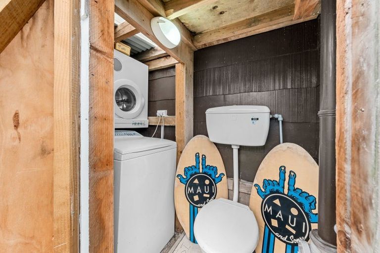 Photo of property in 11 Hector Place, Opunake, 4616