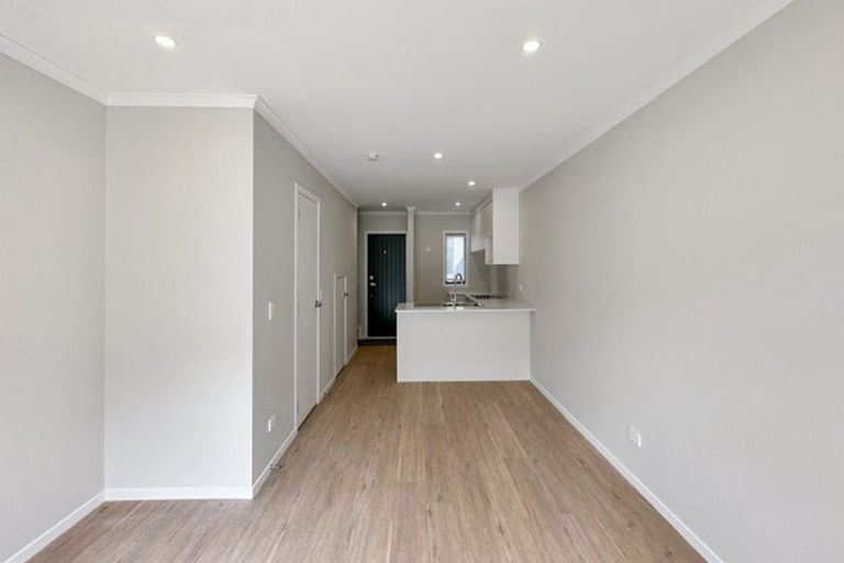 Photo of property in 43/125b Metcalfe Road, Ranui, Auckland, 0612