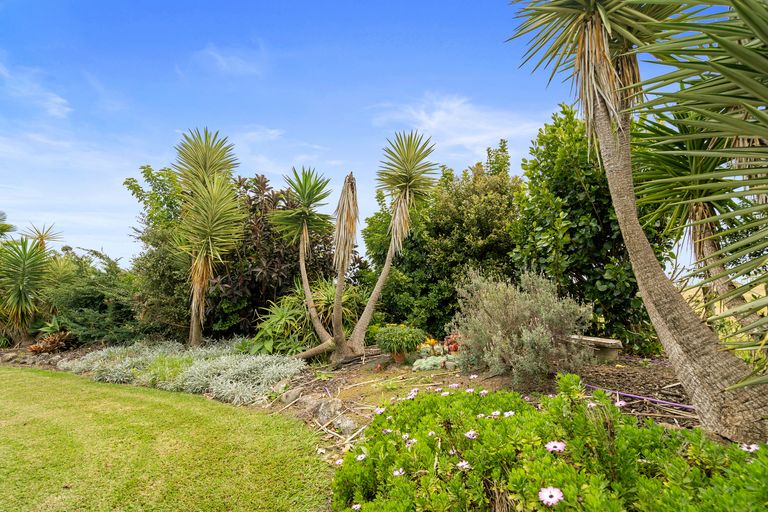 Photo of property in 121 Haruru Falls Road, Haruru, 0204