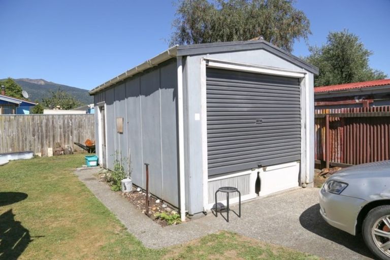 Photo of property in 17 Noni Street, Turangi, 3334