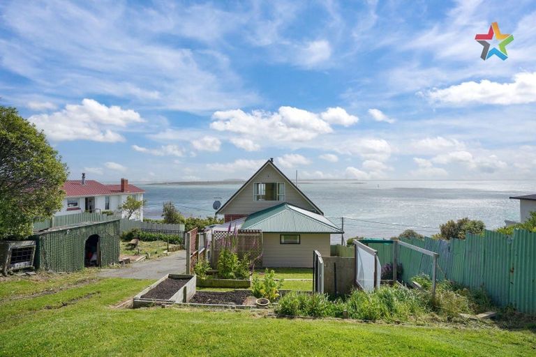 Photo of property in 14 Marine Parade, Bluff, 9814
