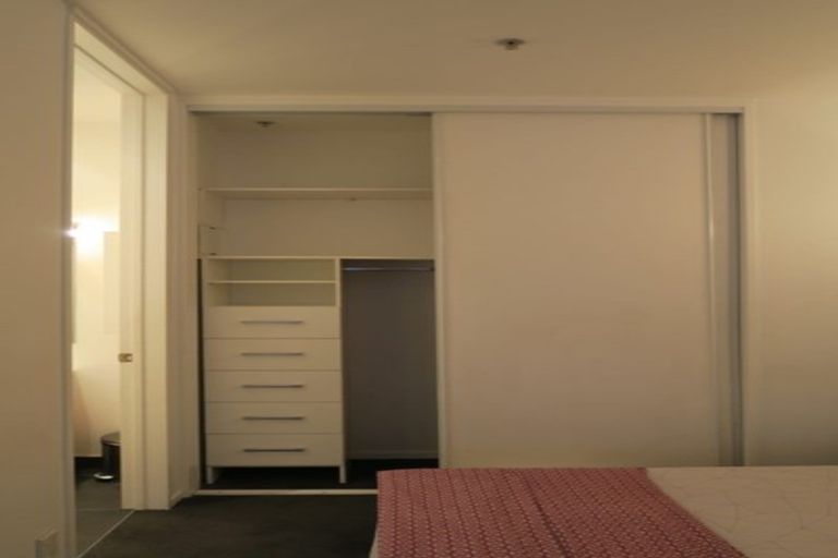 Photo of property in Guardian Apartments, 406/105 Queen Street, Auckland Central, Auckland, 1010