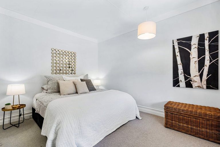 Photo of property in 95 Milton Road, Bluff Hill, Napier, 4110