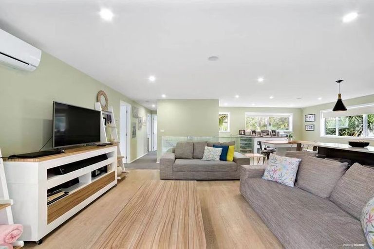 Photo of property in 154 Stredwick Drive, Torbay, Auckland, 0630