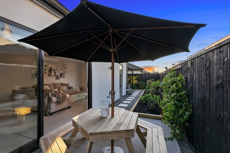 Photo of property in 1 Coolgardie Close, Papamoa, 3118