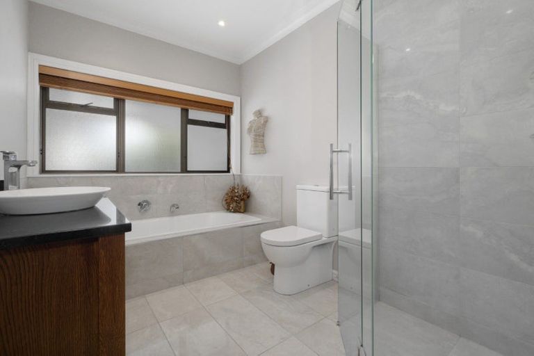 Photo of property in 440 Otumoetai Road, Otumoetai, Tauranga, 3110