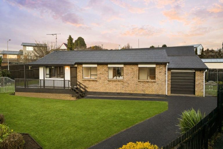 Photo of property in 75 Gibson Road, Dinsdale, Hamilton, 3204