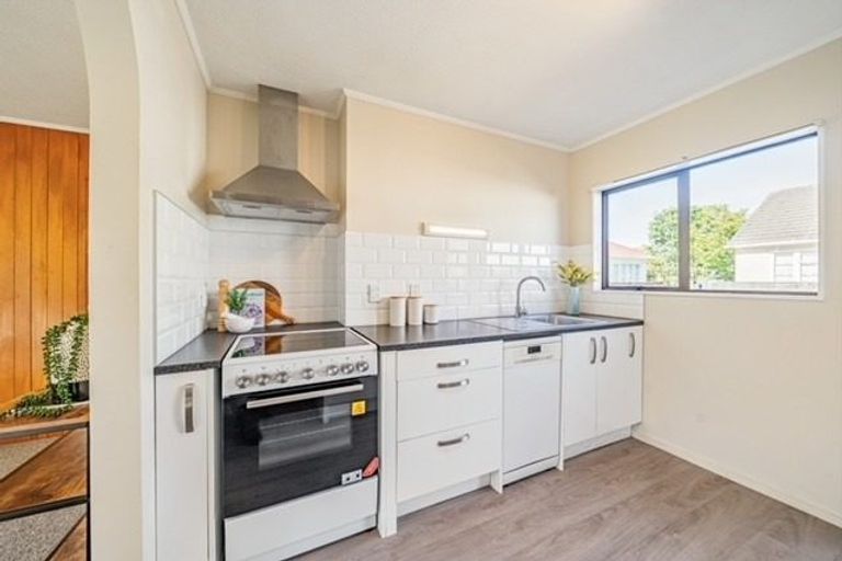 Photo of property in 98a Reynolds Street, Taita, Lower Hutt, 5011