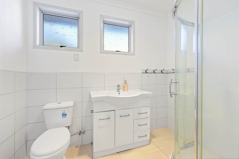 Photo of property in 22 Marvon Downs Avenue, Pakuranga Heights, Auckland, 2010