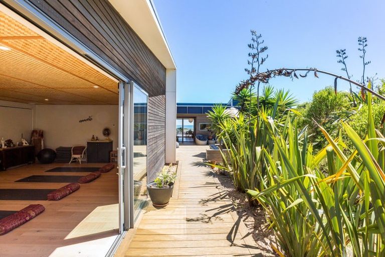 Photo of property in 90a Paetawa Road, Peka Peka, Waikanae, 5391