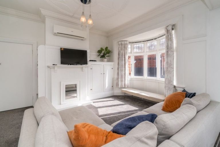 Photo of property in 253 Macandrew Road, Forbury, Dunedin, 9012