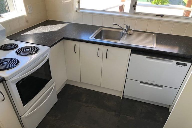 Photo of property in 50 Rhodes Drive, Kelvin Grove, Palmerston North, 4414