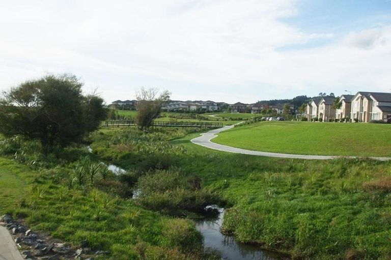 Photo of property in 40 Salford Crescent, Flat Bush, Auckland, 2019
