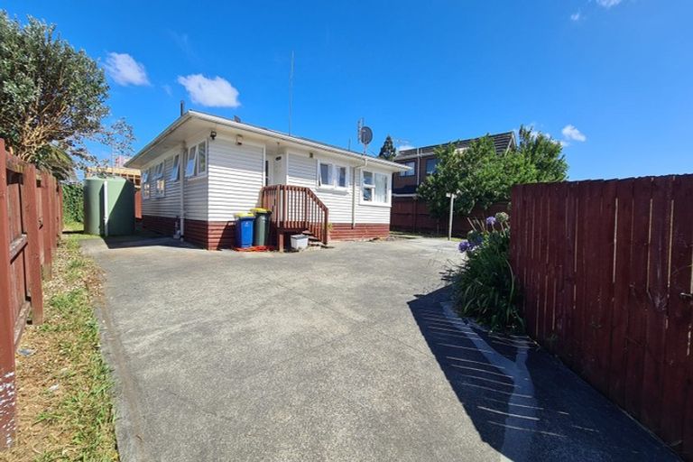 Photo of property in 6 Longburn Road, Henderson, Auckland, 0610