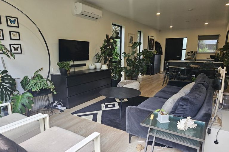 Photo of property in 19 Waru Lane, Te Atatu Peninsula, Auckland, 0610