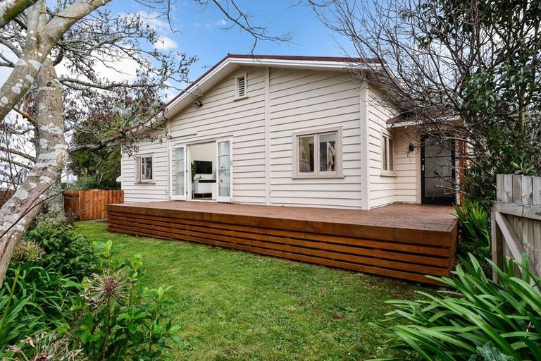 Photo of property in 75 Tuhikaramea Road, Dinsdale, Hamilton, 3204