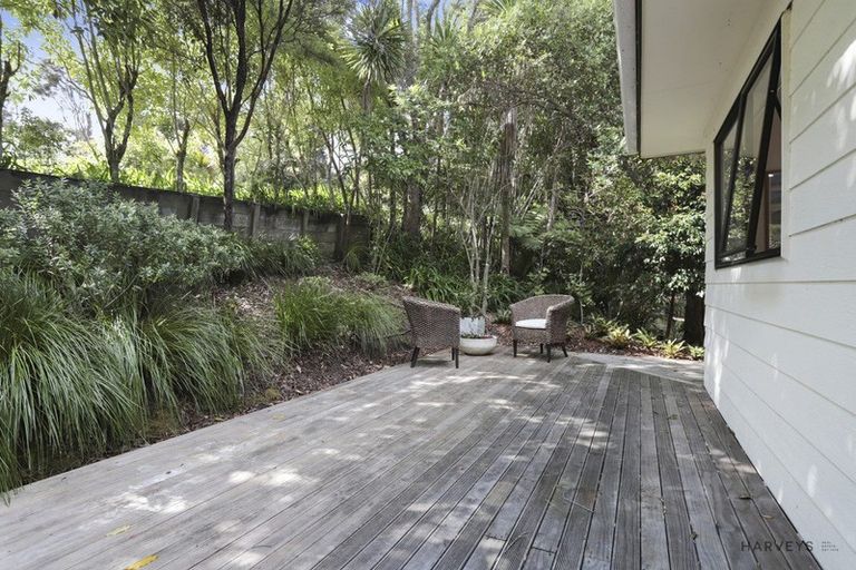 Photo of property in 134 Woodlands Park Road, Titirangi, Auckland, 0604