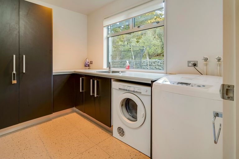 Photo of property in 10 Fantail Heights, Picton, 7220