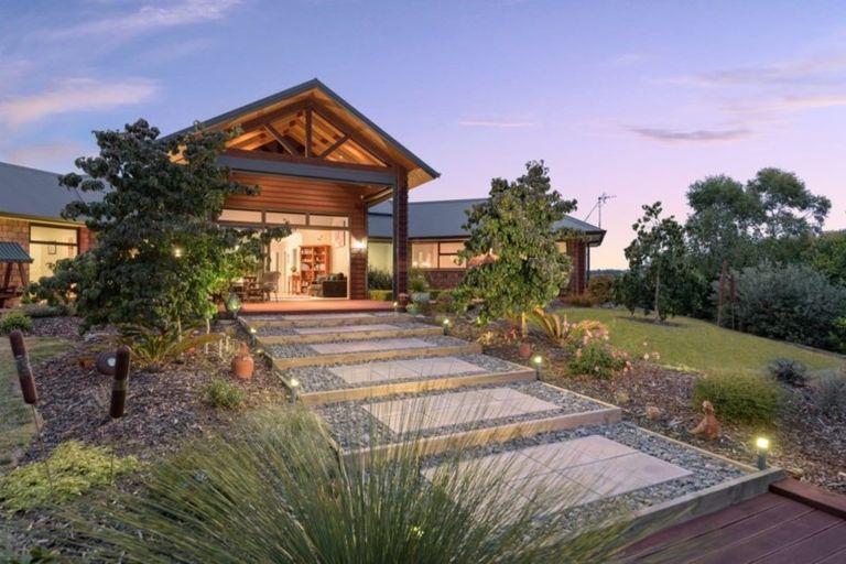 Photo of property in 17b Freeburn Road, Pyes Pa, Tauranga, 3112